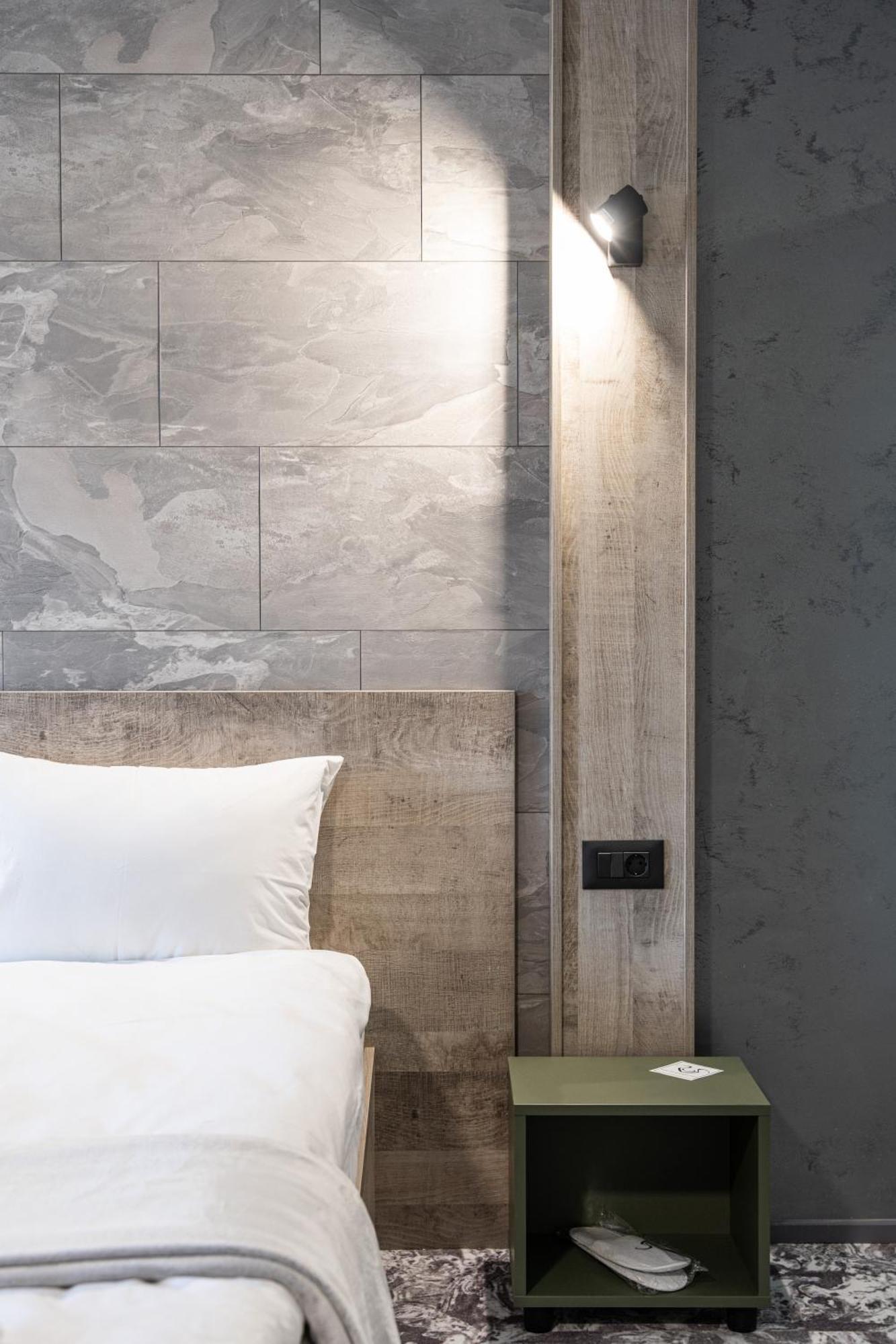 Rcr Einstein Aparthotel *